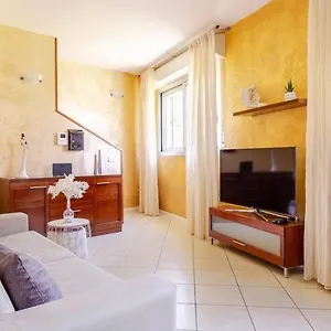 appartamento-minerva-rimini.emilia-romagnahotels.net/